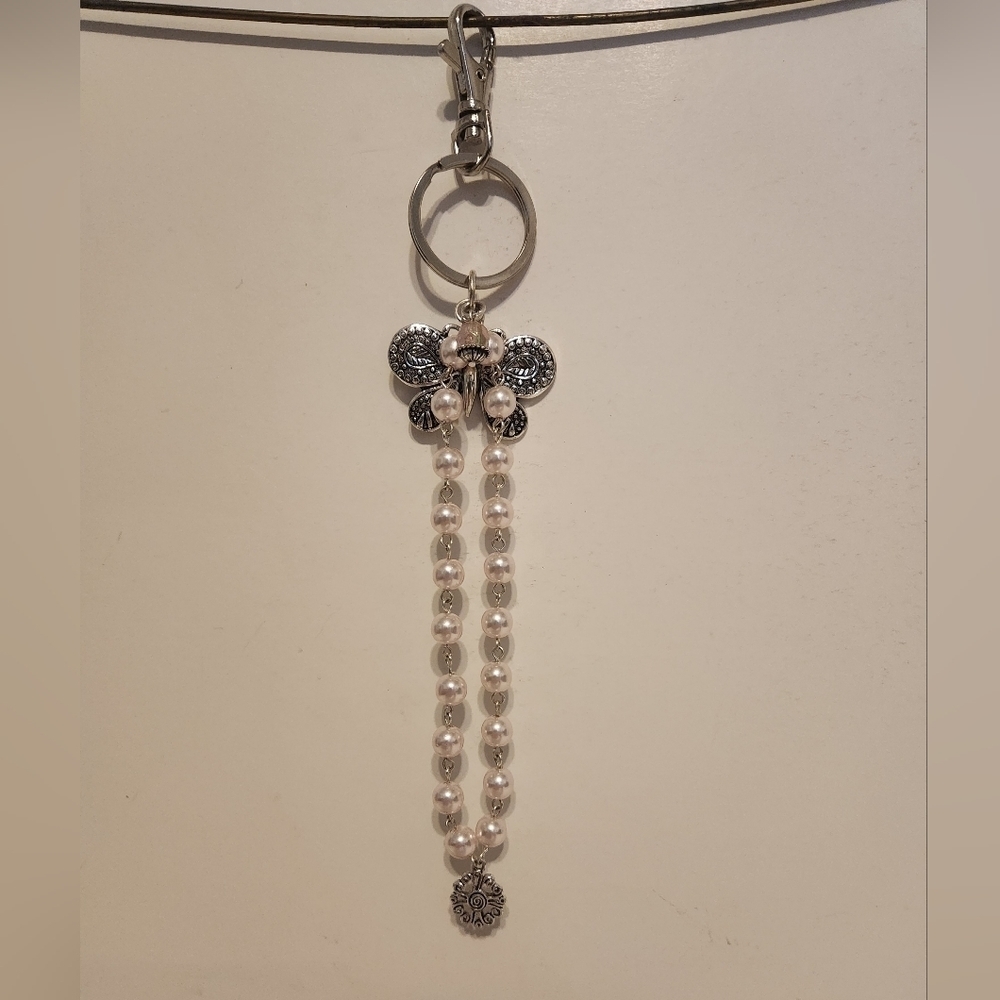 Like New Butterfly and Pearl key chain